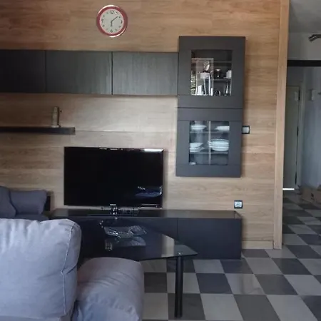 Amplio Con Wi-fi Y Aire Acondicionado Descansar Y Relajarse